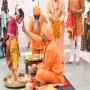 रामनवमी पर CM योगी ने किया कन्या पूजन, कन्याओं के पांव धोए, चुनरी ओढ़ाई, खुद परोसे भोजन, दक्षिणा देकर लिया आशीर्वाद