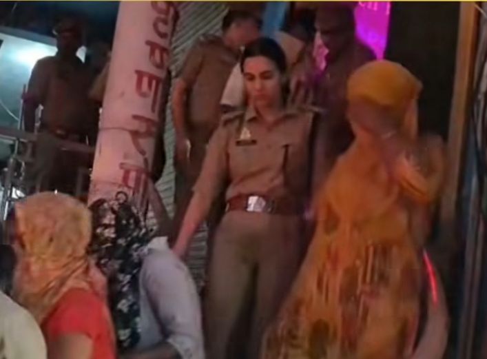 धार्मिक नगरी मथुरा में शर्मनाक हरकत, स्पा सेंटर बना अय्याशी का अड्डा, 5 युवतियां व 6 युवक गिरफ्तार