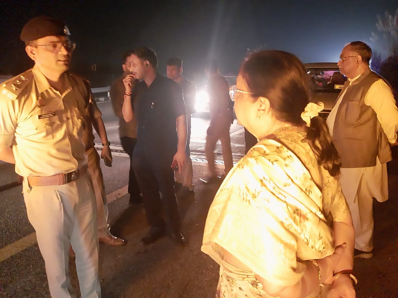 एक्सप्रेसवे पर बड़ा हादसा: कैबिनेट मंत्री बेबी रानी मौर्य की कार दुर्घटनाग्रस्त, बाल-बाल बचीं