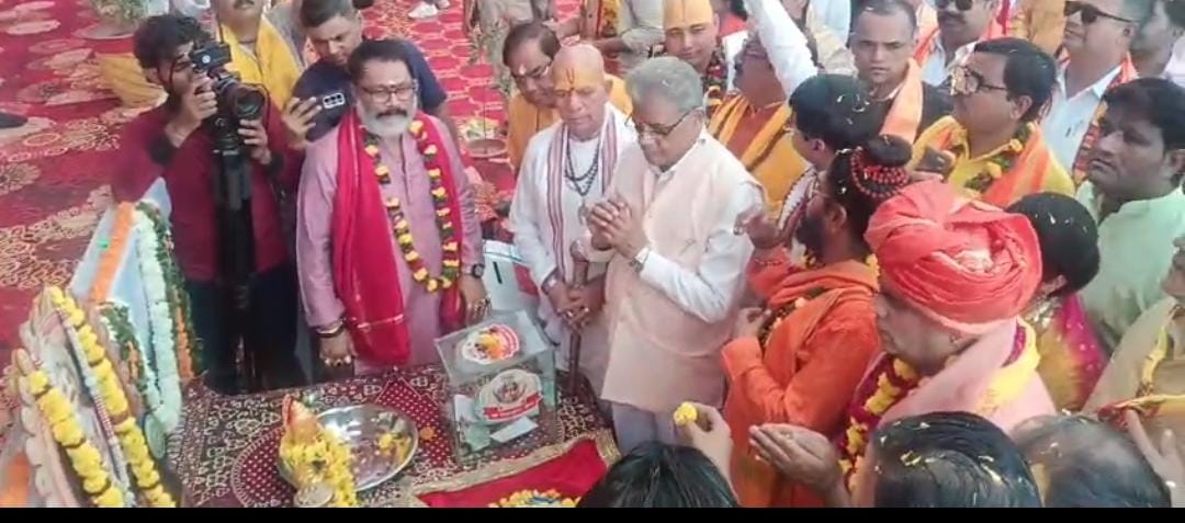 गोवर्धन में 51 फीट ऊँची भगवान ब्रह्मा जी की मूर्ति का भव्य अनावरण