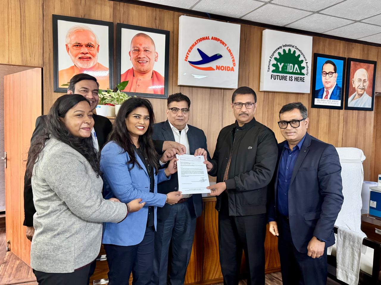 योगी सरकार के नेतृत्व में यूपी बना मेडटेक हब, यमुना एक्सप्रेसवे पर ₹587 करोड़ का निवेश