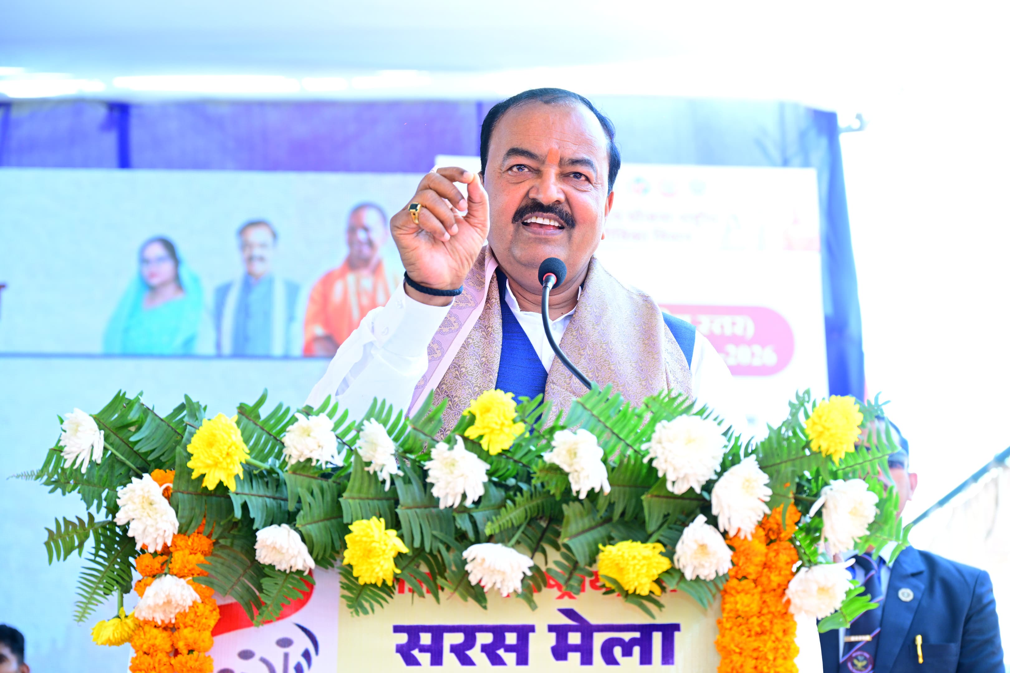 स्वयं सहायता समूहों की दीदियों ने रचा आर्थिक सशक्तिकरण का इतिहास: केशव प्रसाद मौर्य