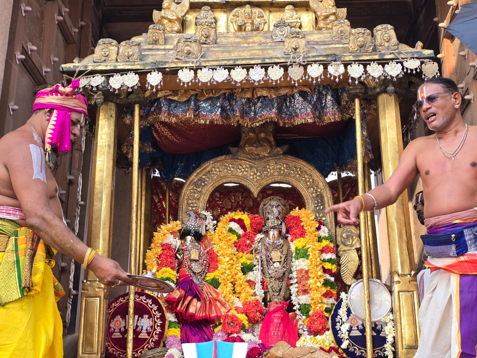 स्वर्ण पूर्ण कोठी में विराजकर निकले भगवान रंगनाथ, ब्रह्मोत्सव का भव्य आगाज