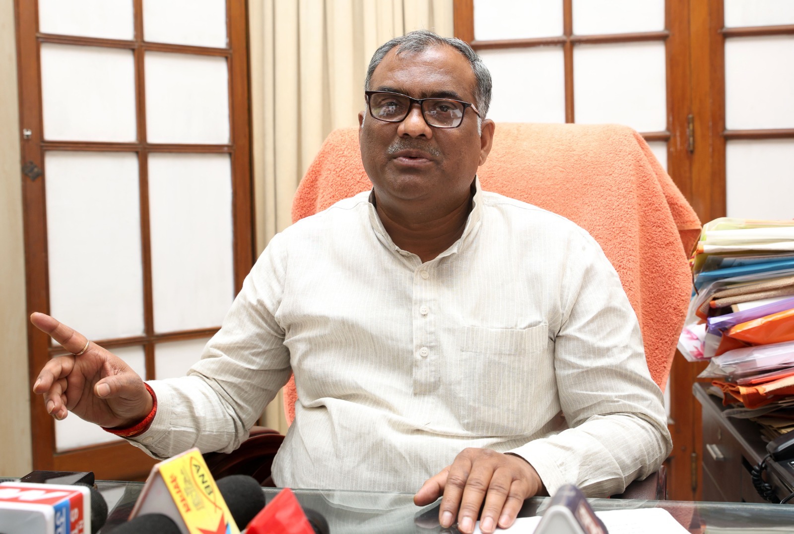 ग्रामीण स्टेडियम, युवा सहभागिता और खेल प्रोत्साहन से संवर रहा युवाओं का भविष्य – गिरीश चंद्र यादव, युवा कल्याण एवं खेल मंत्री