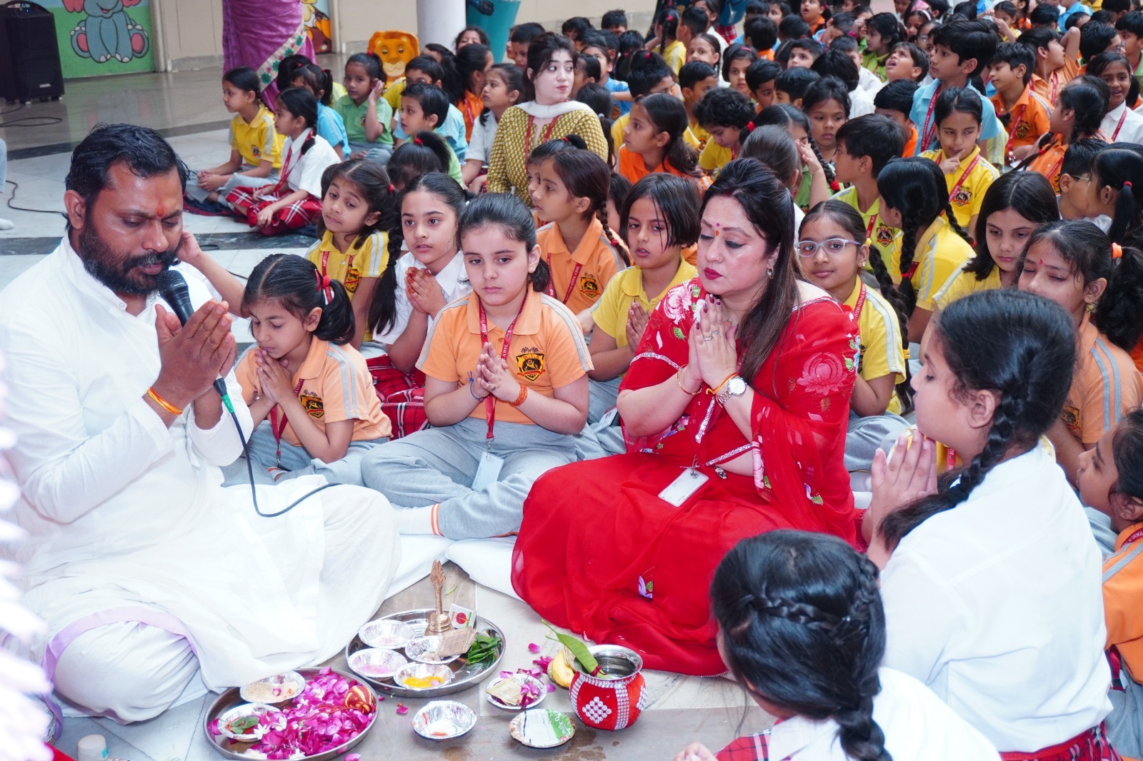 वैदिक मंत्रोच्चार के बीच आरआईएस में नए शैक्षिक सत्र का श्रीगणेश