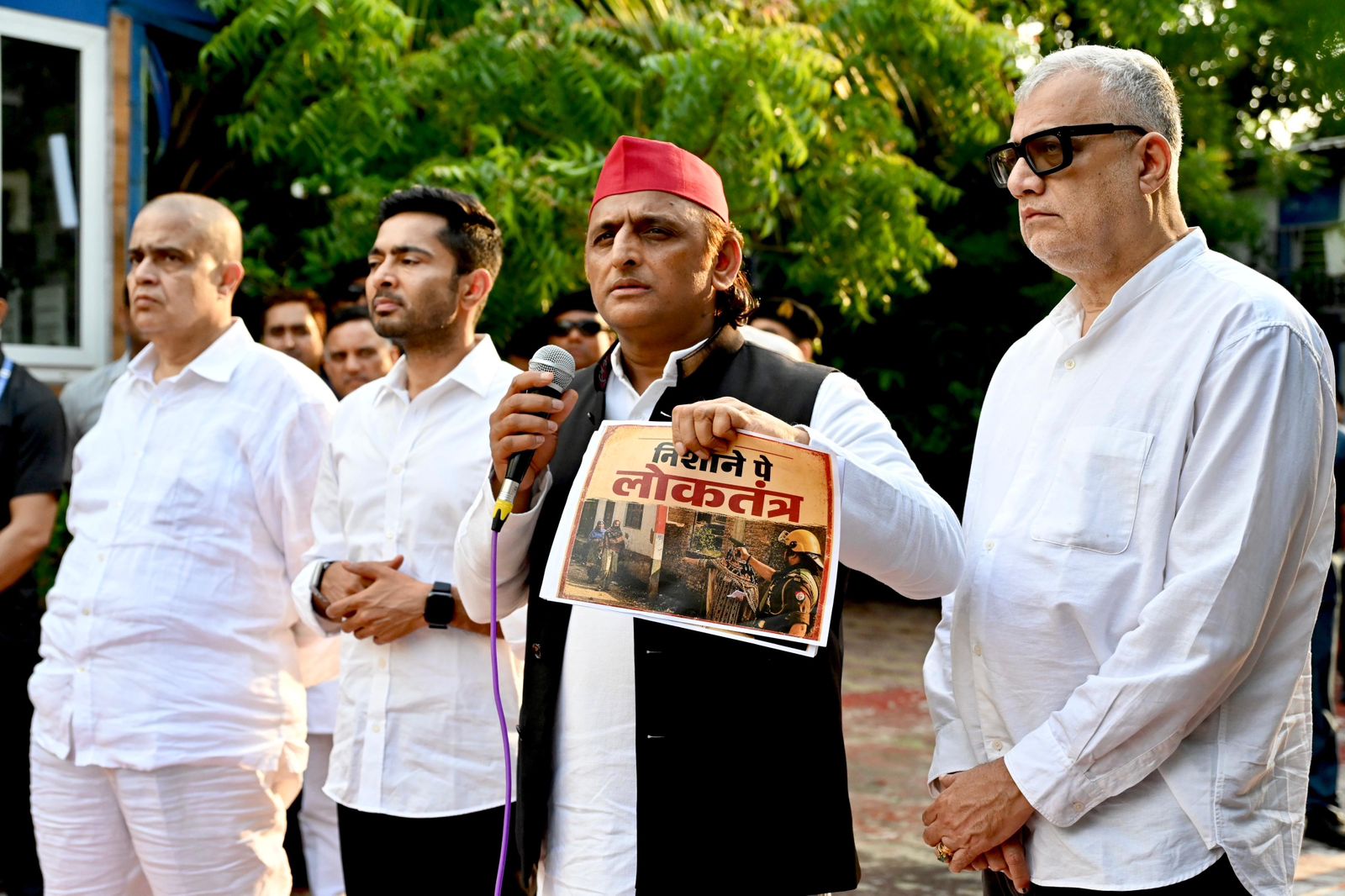 देश आज गलत हाथों में चला गया है उसको बचाना होगा: अखिलेश यादव