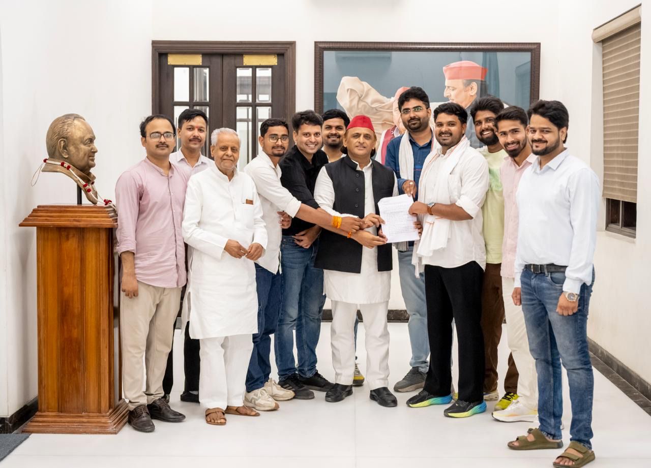यूपीएससी अभ्यर्थियों के प्रतिनिधि मंडल ने की अखिलेश यादव से भेंट