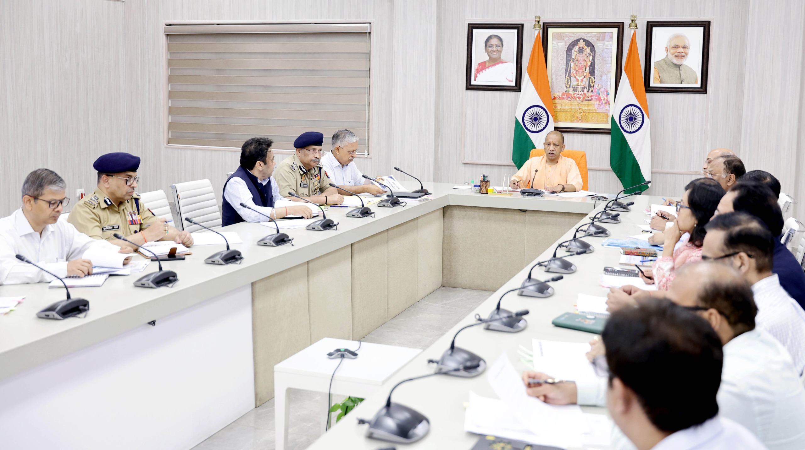 पुलिस की गोपनीय सूचनाओं और संचार सुरक्षा से कोई समझौता नहीं होगा, हर जरूरी तकनीकी सुधार करें: मुख्यमंत्री