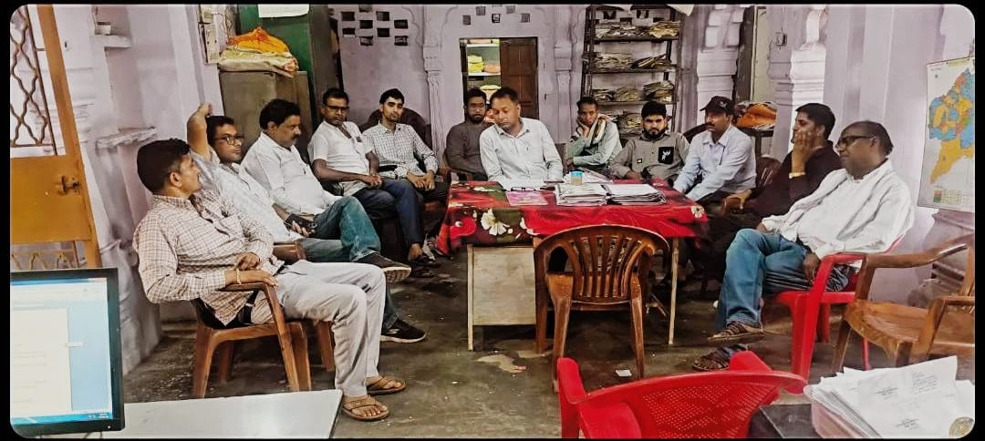 उपखंड कार्यालय बाड़ी और तहसील कार्यालय बाड़ी पर कर्मचारियों ने की  मीटिंग, सरकार को दी आंदोलन की चेतावनी