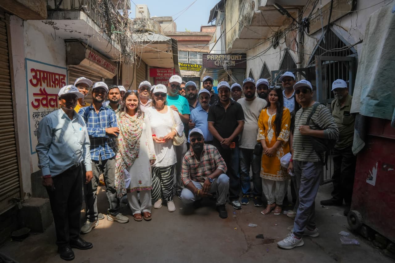 'वर्ल्ड सस्टेनेबल गैस्ट्रोनॉमी डे' पर लखनऊ में फूड हेरिटेज वॉक, व्यंजन विरासत से रूबरू हुए प्रतिभागी