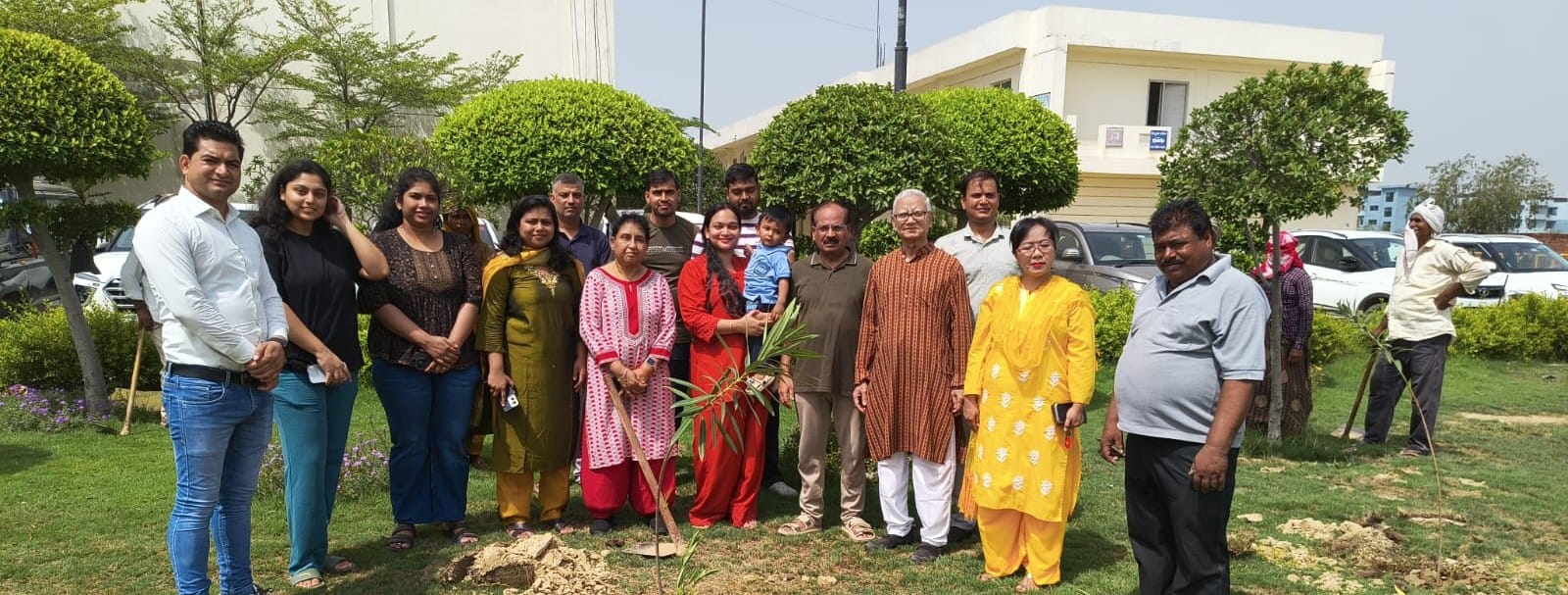 केडी विश्वविद्यालय और केडी डेंटल कॉलेज में चला पौधरोपण अभियान