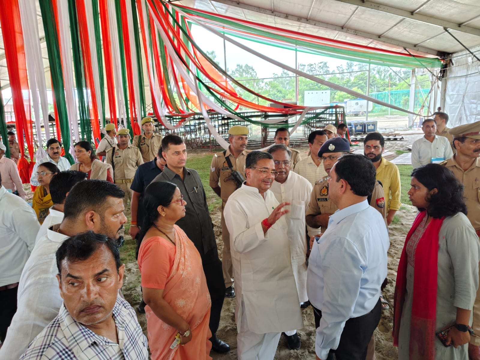 सीएम के आगमन की तैयारियों का पर्यटन एवं संस्कृति मंत्री जयवीर सिंह ने किया निरीक्षण