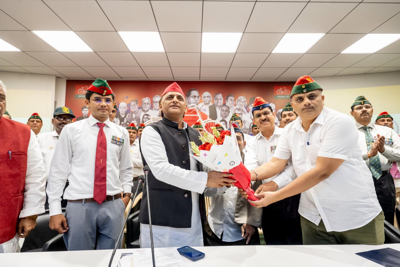 अखिलेश यादव ने कारगिल विजय दिवस पर शहीदों को किया नमन