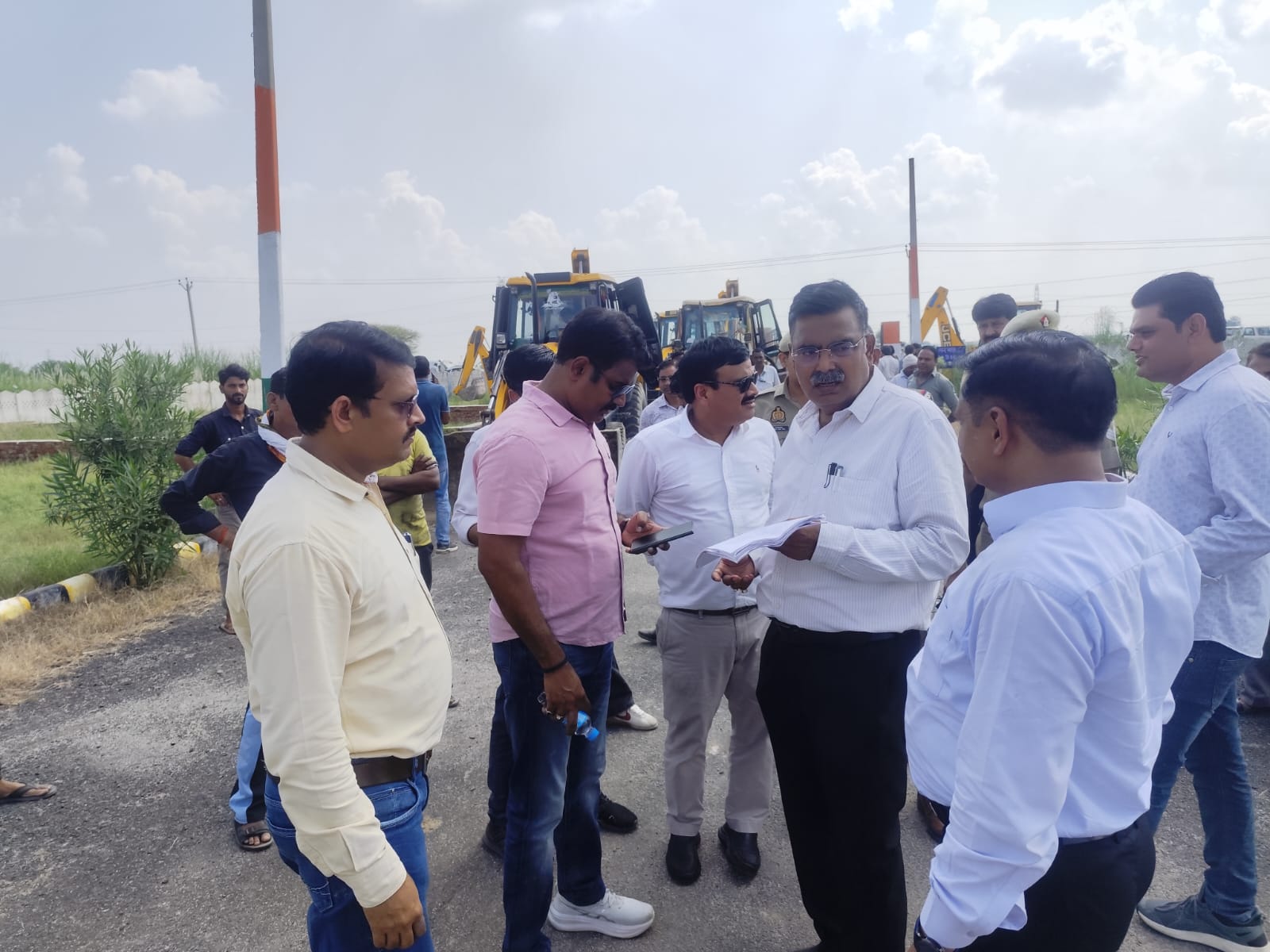 यमुना औद्योगिक विकास प्राधिकरण में करोड रुपए की कीमत की जमीन कराई कब्जा मुक्त