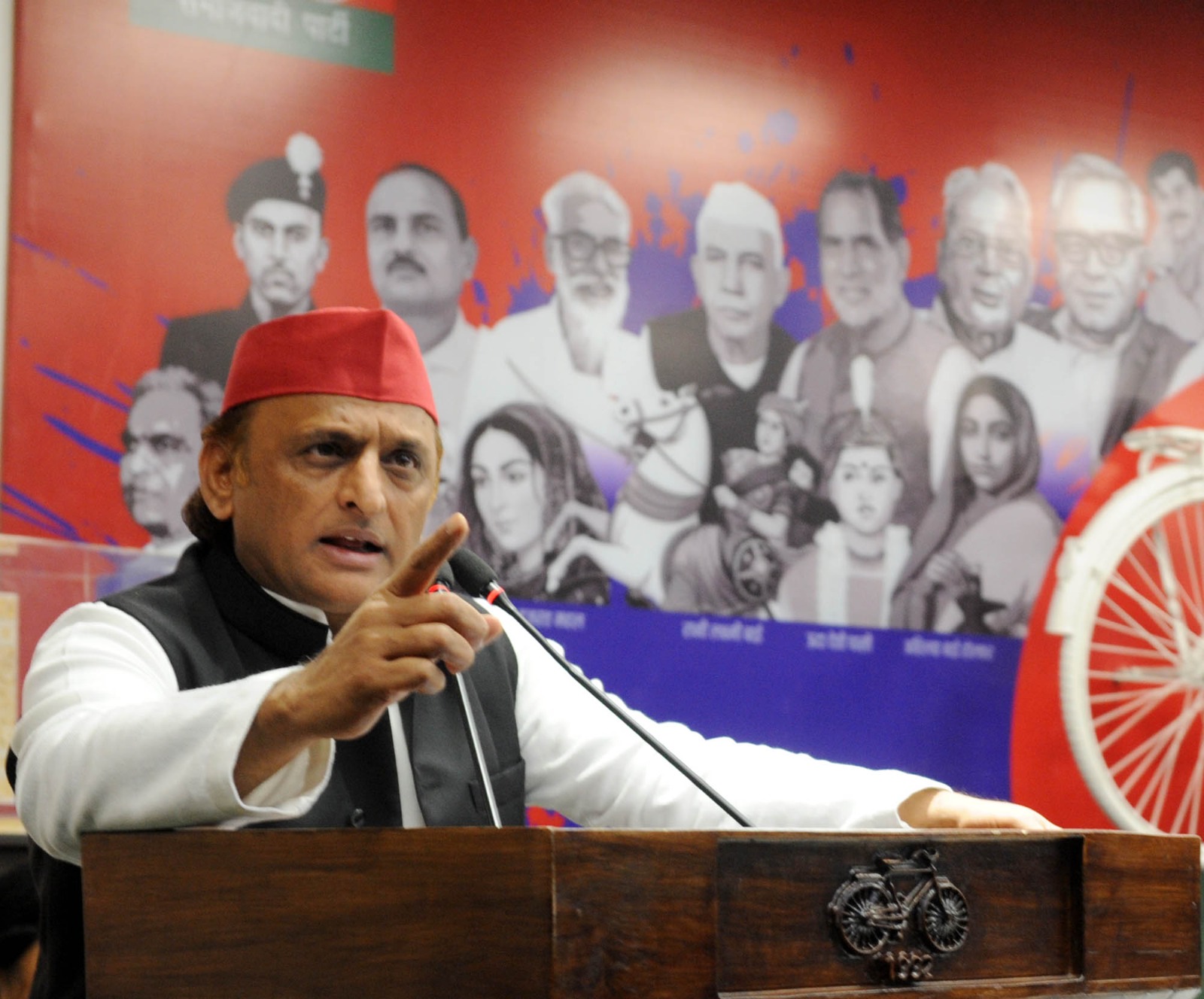 भाजपा ने अपना विश्वास और जनाधार पूरी तरह खो दिया है: अखिलेश यादव