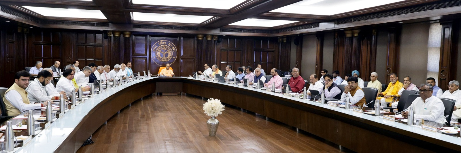 योगी कैबिनेट ने 39 प्रस्तावों पर लगाई मुहर, विकसित उत्तर प्रदेश के संकल्प को दी नई रफ्तार