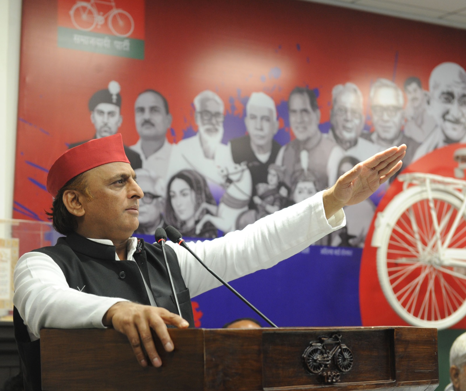 भाजपा सरकार की गलत नीतियों और मुनाफाखोरी की वजह से महंगाई ने सारे रिकॉर्ड तोड़ दिए: अखिलेश यादव