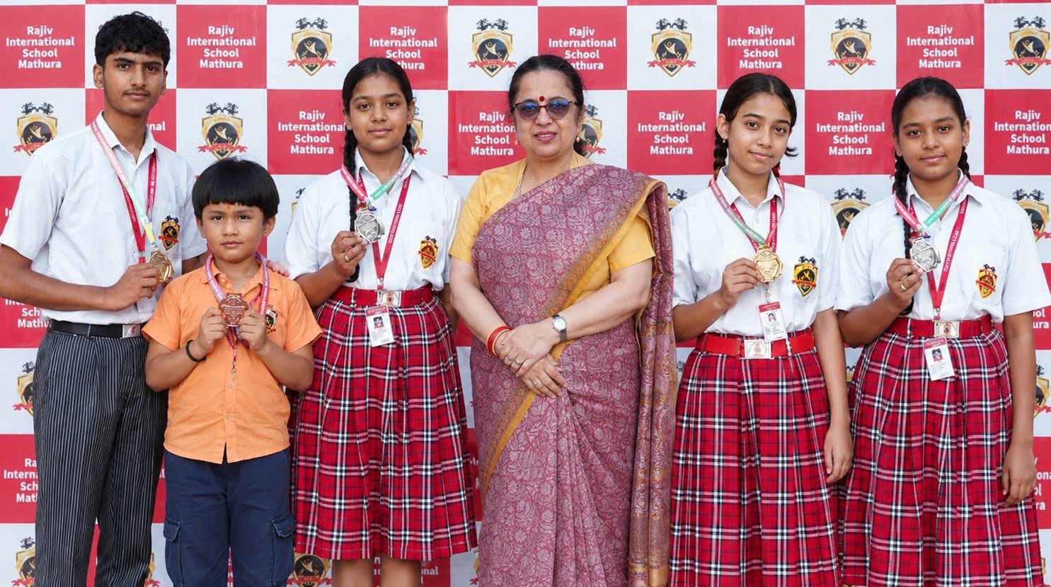 ताइक्वांडो में राजीव इंटरनेशनल स्कूल के खिलाड़ियों का दमदार प्रदर्शन