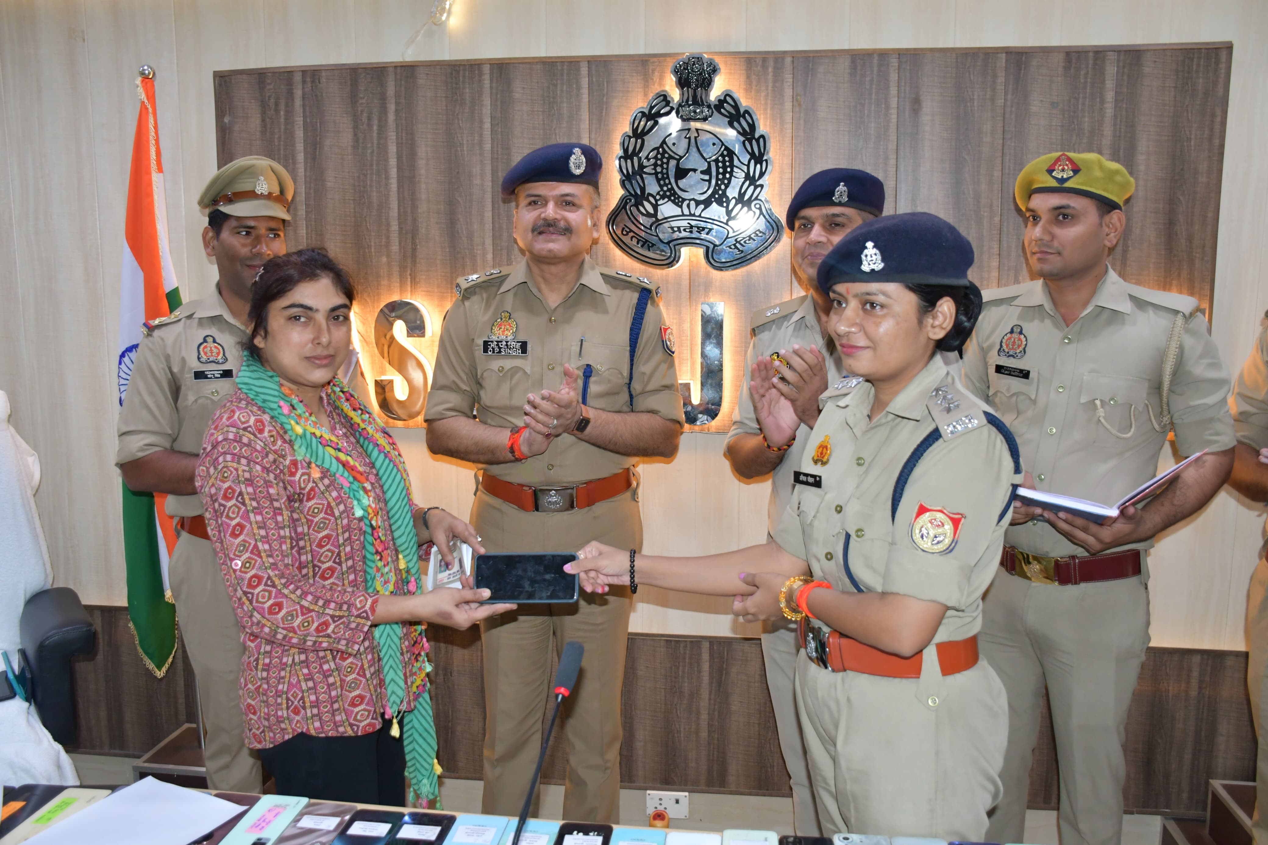 कासगंज पुलिस ने सात दिन में बरामद किए 120 लोगों के मोबाइल, तकनीक के सहारे मध्य प्रदेश, राजस्थान, दिल्ली और हरियाणा तक पहुंची पुलिस