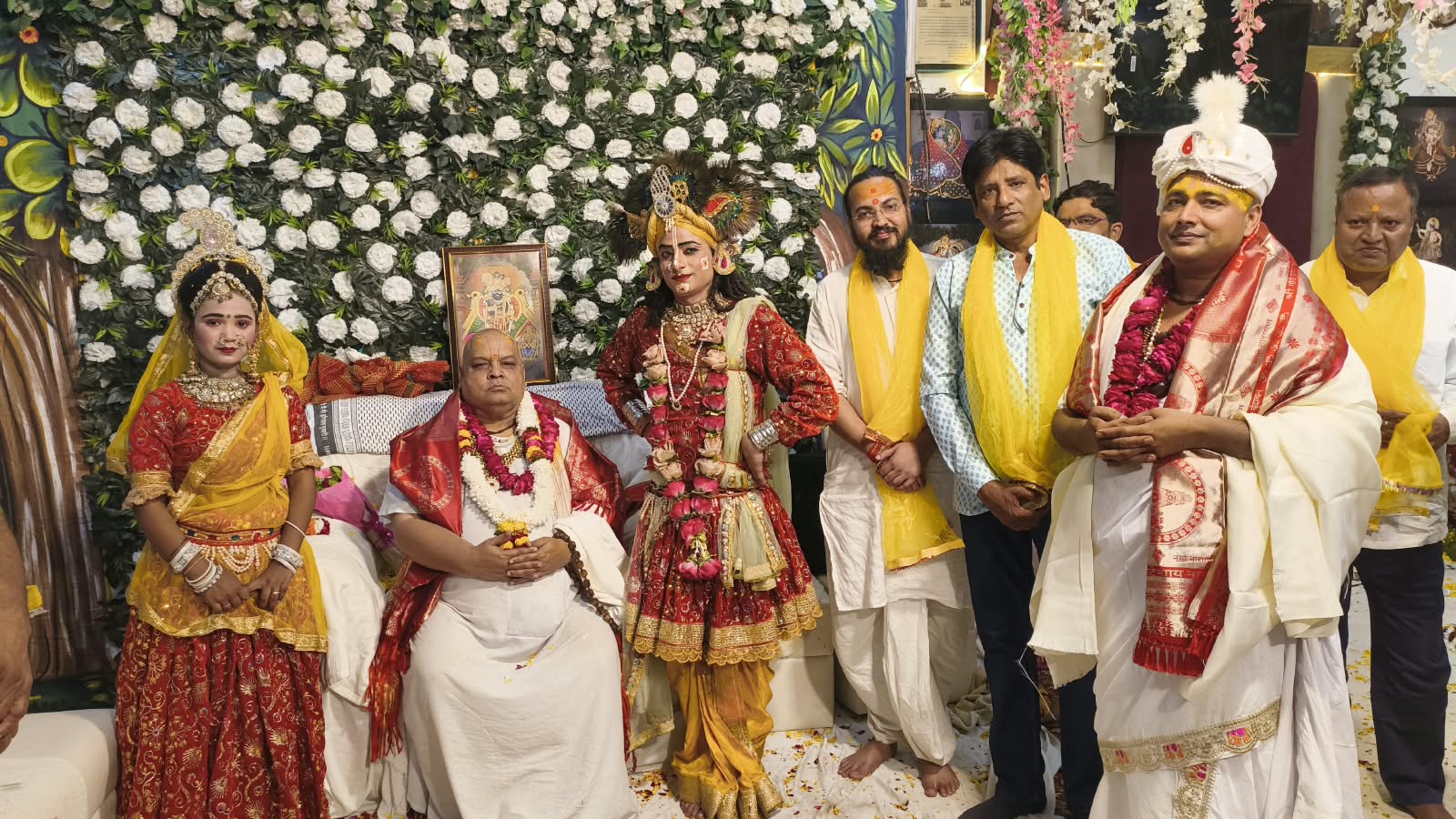 ललित कुंज आश्रम में श्रद्धा और उल्लास के साथ मना स्वामी सरस देव जू महाराज का 473वां आविर्भाव महोत्सव