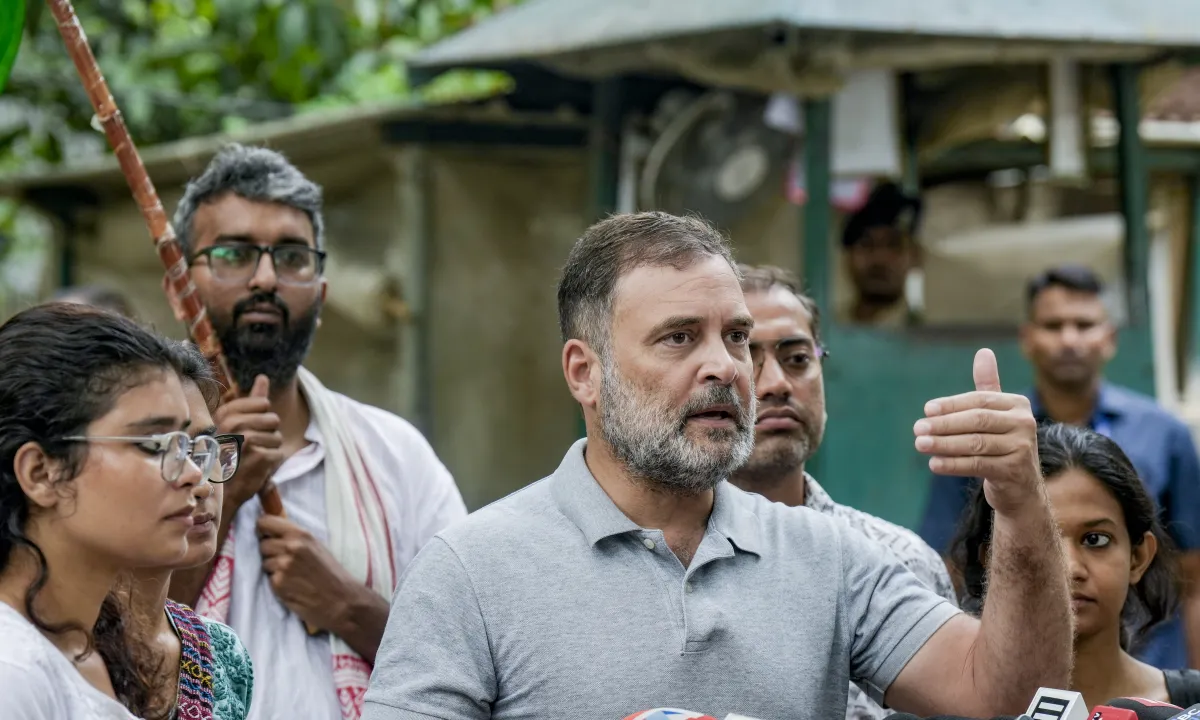 रेपिस्ट की पैरवी करने वाले को शिक्षा मंत्री बनाया: राहुल गांधी